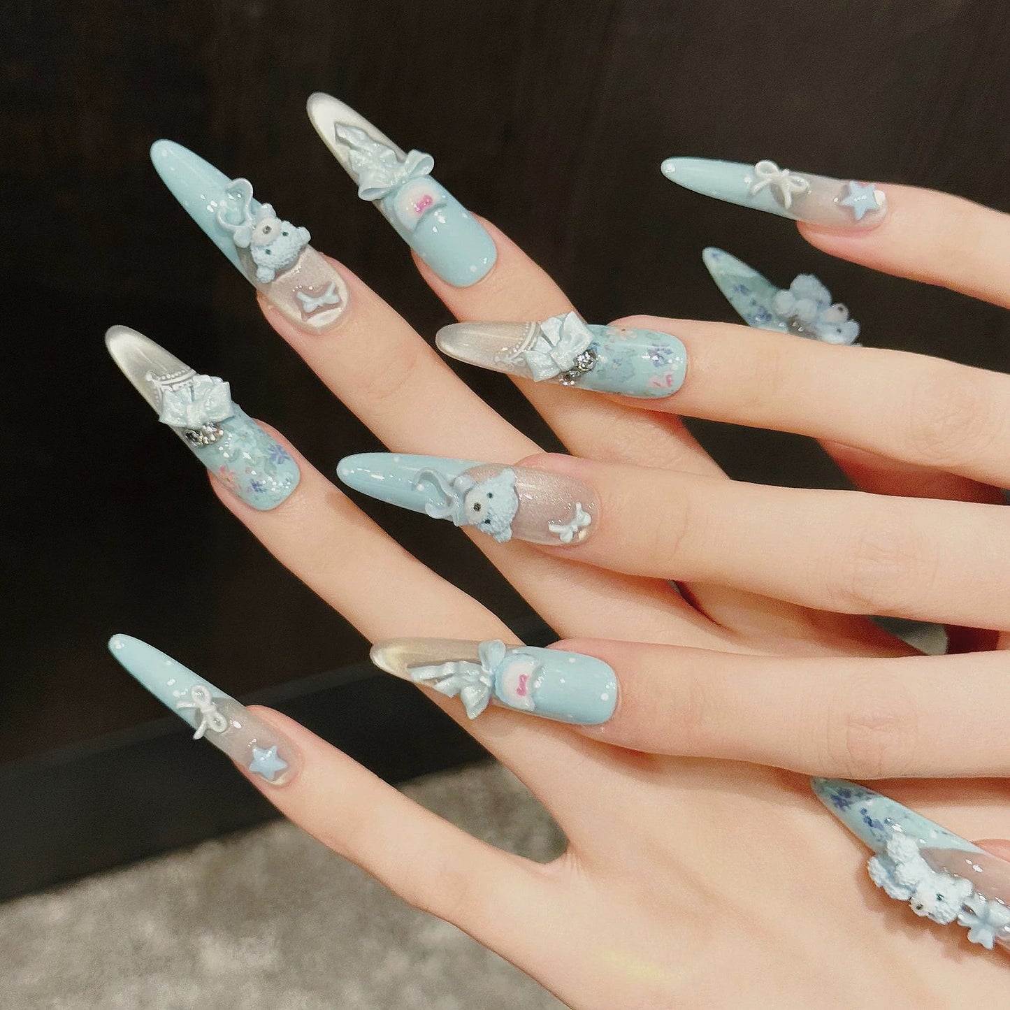Baby Blue Teddy Nails M